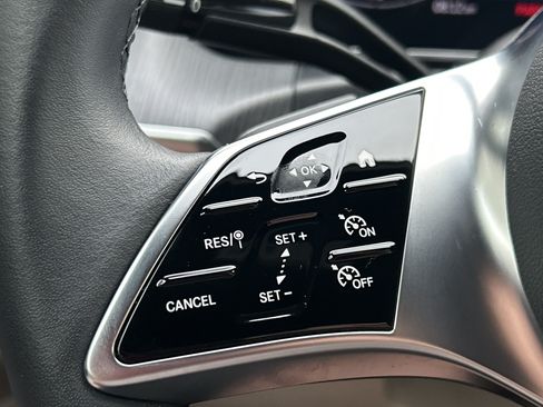 Certified 2025 Mercedes-Benz CLE 300 4MATIC Cabriolet image 36