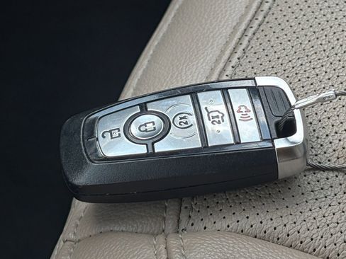 Used 2024 Ford Expedition Limited RWD image 22