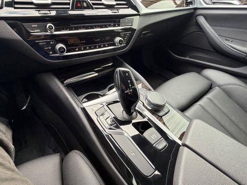 Used 2019 BMW 530i xDrive w/ Convenience Package AWD/4WD image 22