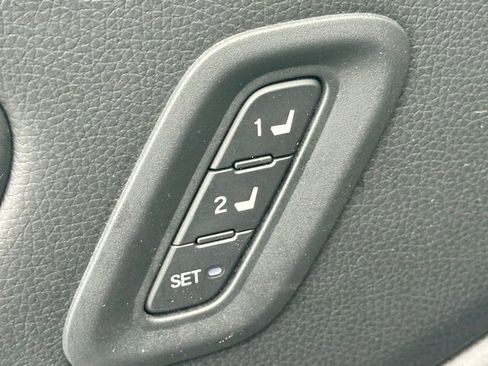 Certified 2024 Honda Pilot Touring image 11