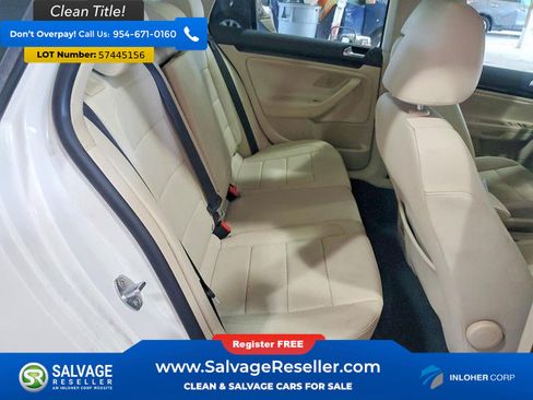 Used 2013 Volkswagen Jetta SE FWD image 13