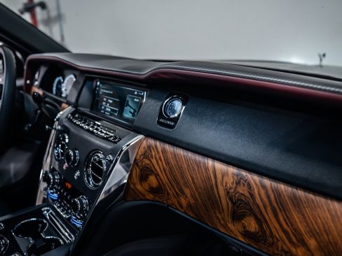 Used 2023 Rolls-Royce Cullinan AWD/4WD image 19