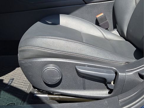 New 2025 MAZDA MAZDA3 s image 23