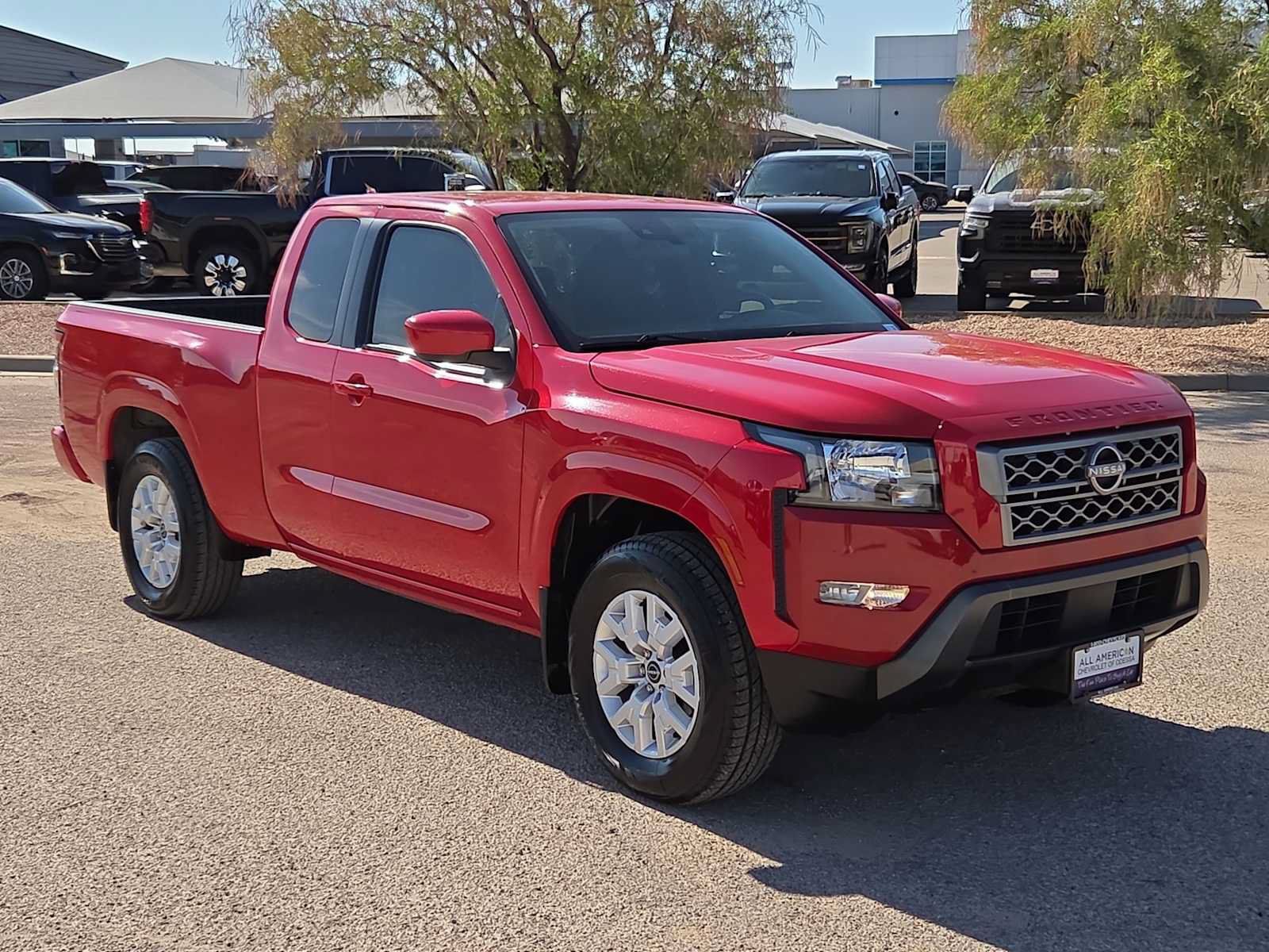 Used 2022 Nissan Frontier SV RWD image 2