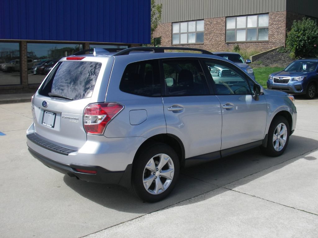 Used 2016 Subaru Forester 2.5i Premium AWD/4WD image 5
