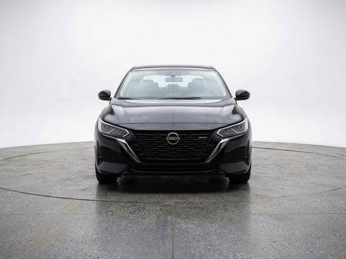 Used 2025 Nissan Sentra SV FWD image 2