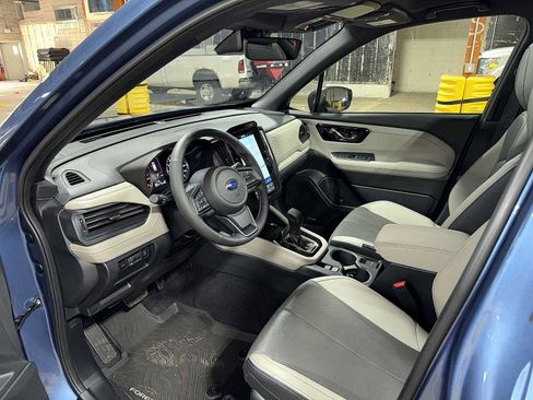 Used 2025 Subaru Forester Limited AWD/4WD image 31