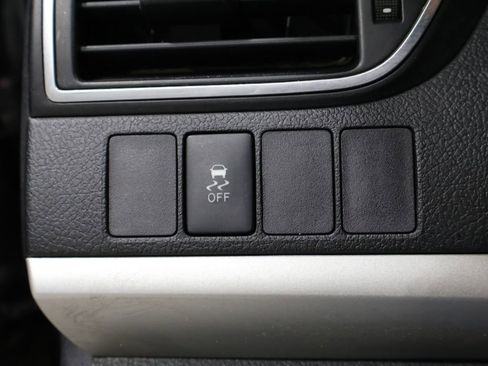 Used 2015 Toyota Camry SE image 25