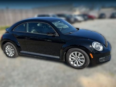 Used 2015 Volkswagen Beetle 1.8T FWD image 30