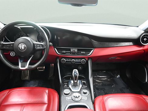 Used 2020 Alfa Romeo Giulia AWD w/ Quick Order Package 22J Sport image 15