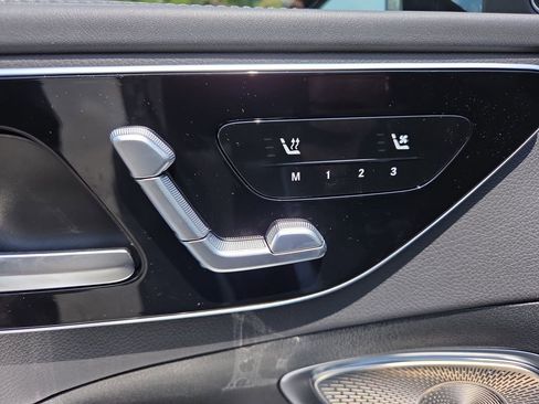 Used 2025 Mercedes-Benz C 300 C 300 image 11