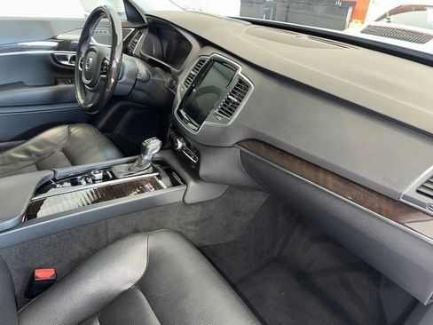 Used 2019 Volvo XC90 T6 Momentum w/ Advanced Package AWD/4WD image 40