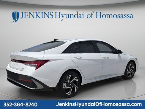 New 2026 Hyundai Elantra Limited FWD image 5