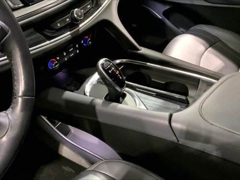 Used 2021 Buick Enclave Essence w/ Sound and Sites Package image 16