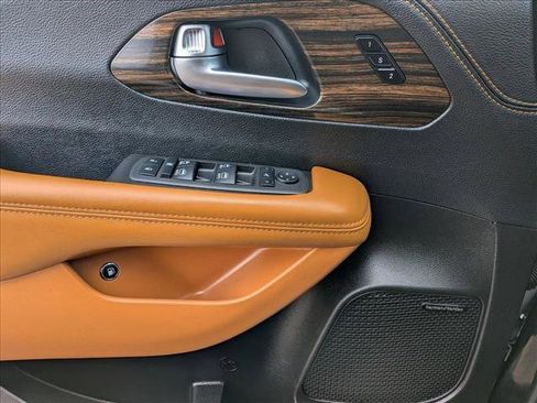 Used 2023 Chrysler Pacifica Pinnacle image 15