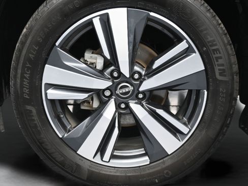 Used 2023 Nissan Rogue SL w/ SL Premium Package FWD image 10