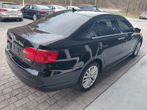 Used 2011 Volkswagen Jetta SEL image 5
