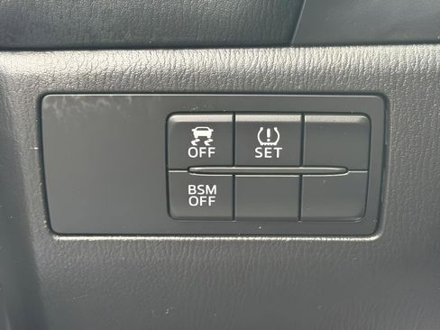 Used 2014 MAZDA MAZDA3 i Touring FWD image 25
