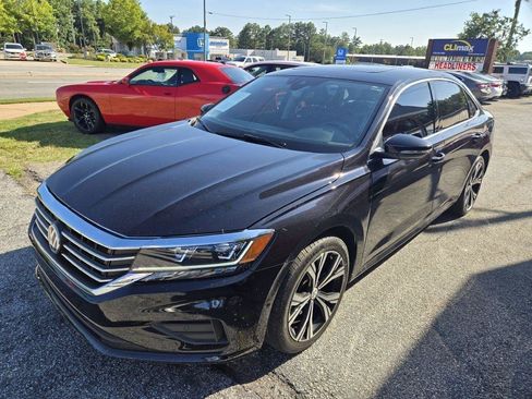Used 2020 Volkswagen Passat 2.0T SEL FWD image 1
