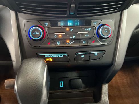 Used 2018 Ford Escape SE image 16