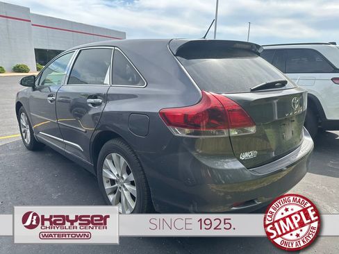 Used 2015 Toyota Venza LE w/ Four Season Floor Mat Package FWD image 2
