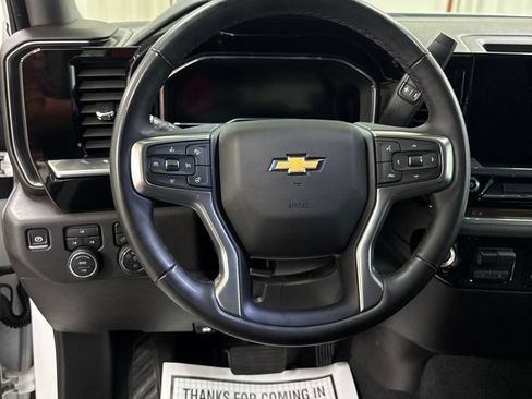 Used 2025 Chevrolet Silverado 2500 LT w/ Convenience Package AWD/4WD image 12