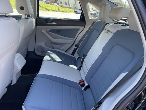 New 2026 Volkswagen Jetta SE FWD image 11