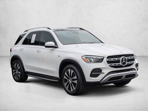 Certified 2025 Mercedes-Benz GLE 450e 4MATIC image 3
