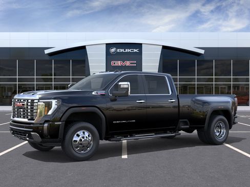 New 2026 GMC Sierra 3500 Denali w/ Denali Reserve Package AWD/4WD image 2