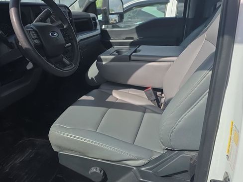 Used 2025 Ford F250 XL w/ FX4 Off-Road Package image 6