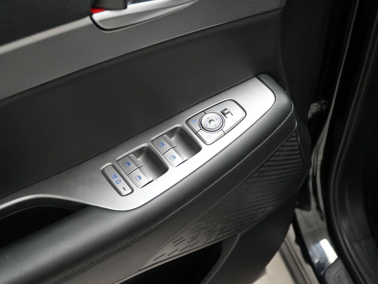 Used 2022 Hyundai Palisade SEL w/ Premium Package FWD image 7