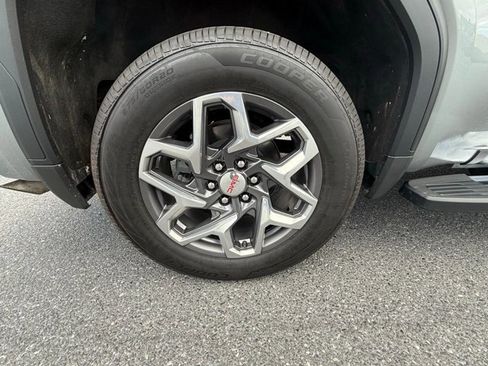 Used 2024 GMC Sierra 1500 SLT w/ SLT Premium Plus Package image 19