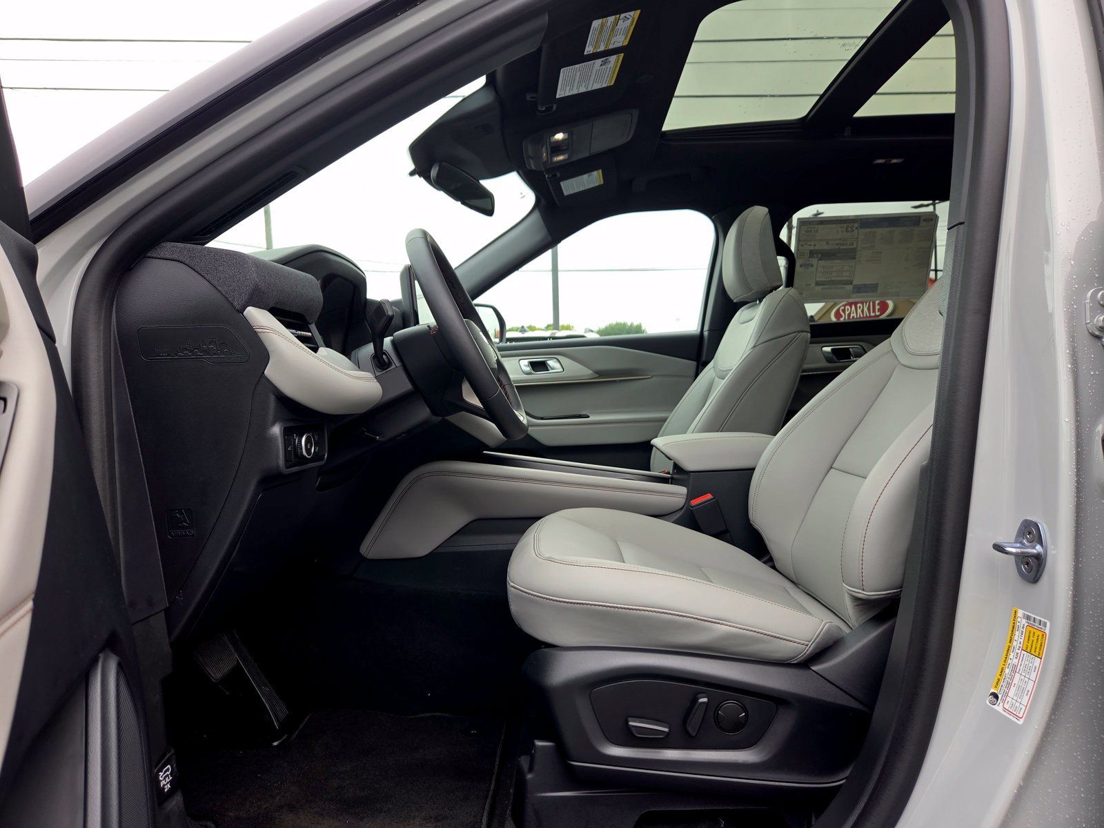 New 2027 Ford Explorer Active w/ Active Comfort Package AWD/4WD image 11
