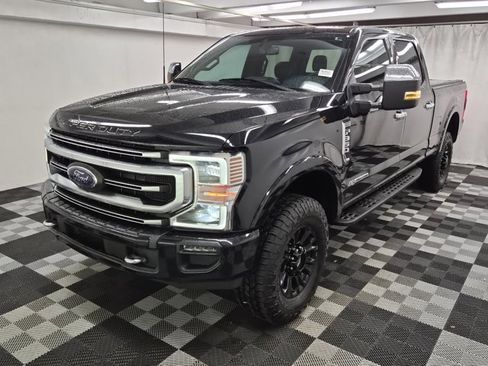 Used 2022 Ford F350 Platinum w/ Tremor Off-Road Package image 3