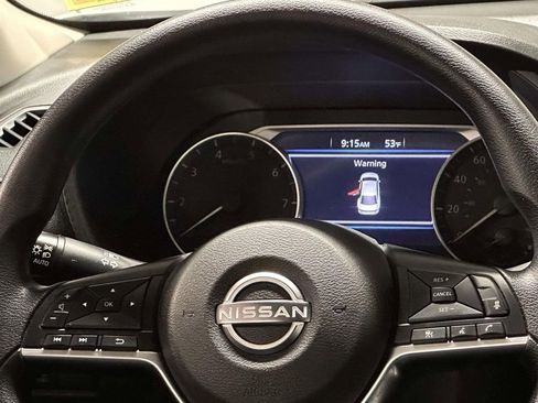 Used 2024 Nissan Sentra SV image 18