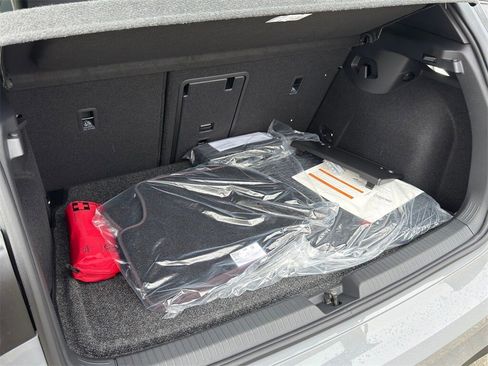 New 2026 Volkswagen GTI SE image 31