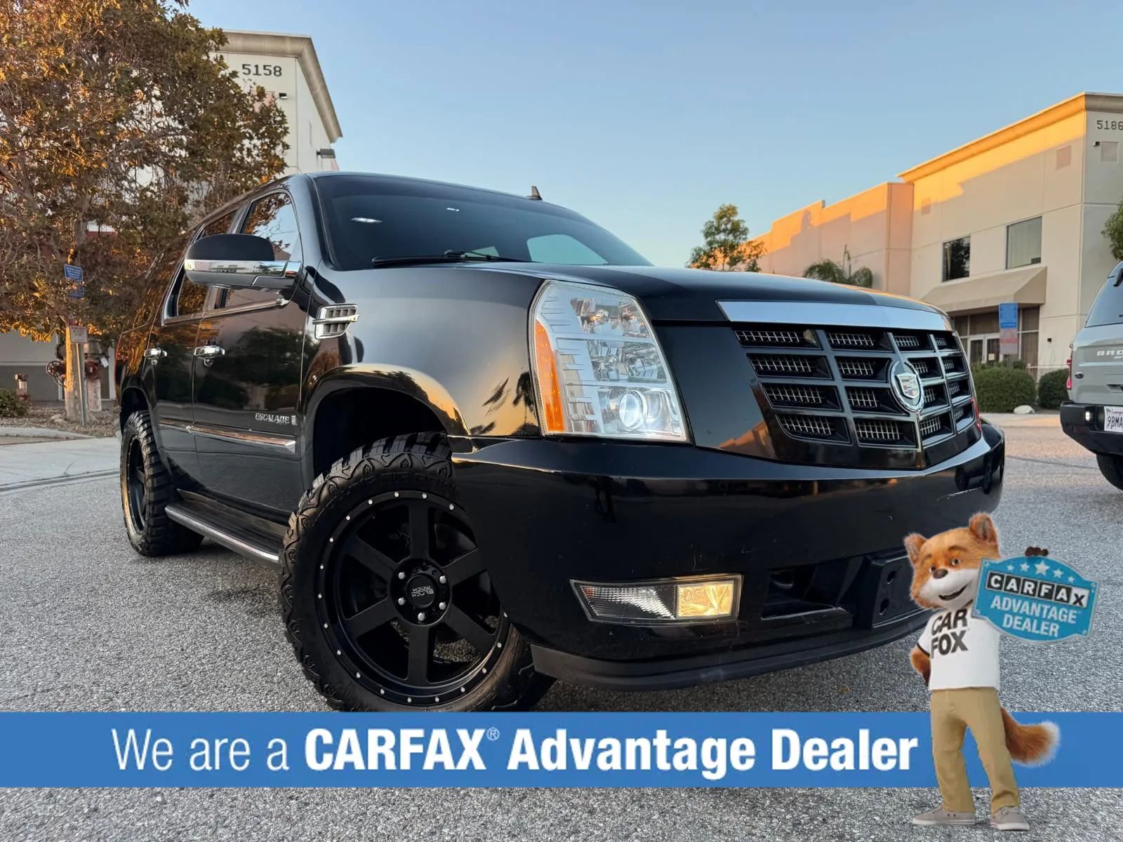 Used 2009 Cadillac Escalade 2WD image 3