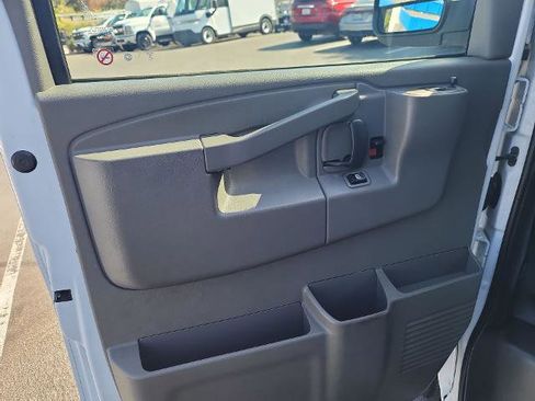 Used 2023 GMC Savana 2500 w/ Driver Convenience Package image 19