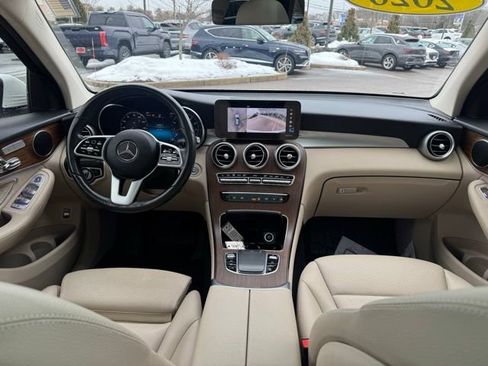 Used 2021 Mercedes-Benz GLC 300 4MATIC image 41
