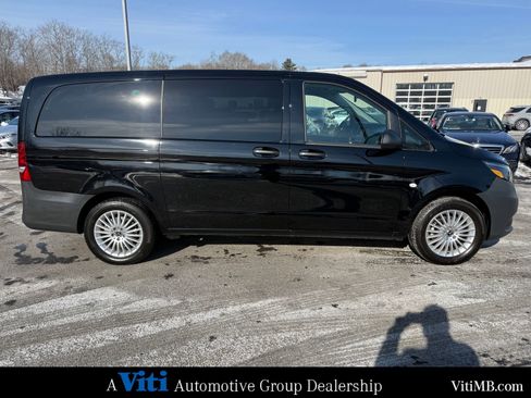 Certified 2023 Mercedes-Benz Metris Passenger image 9