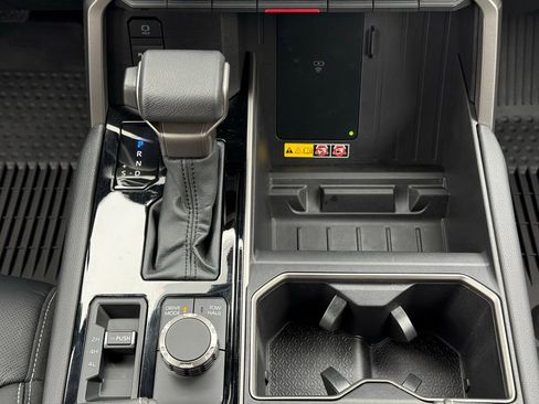 Certified 2026 Toyota Tundra Limited AWD/4WD image 27