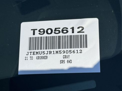 Used 2021 Toyota 4Runner SR5 AWD/4WD image 58