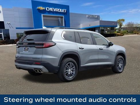 Used 2025 GMC Acadia Elevation image 9