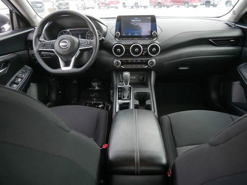 Used 2024 Nissan Sentra SV image 18