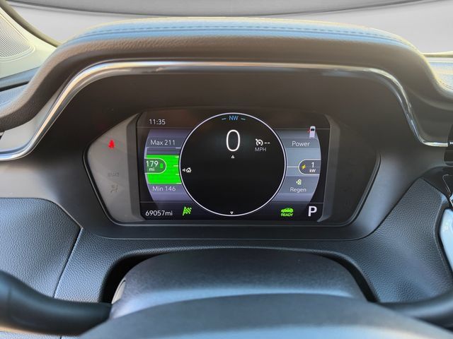 Used 2022 Chevrolet Bolt EUV LT w/ Convenience Package FWD image 14