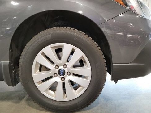 Used 2019 Subaru Outback 2.5i Premium AWD/4WD image 16