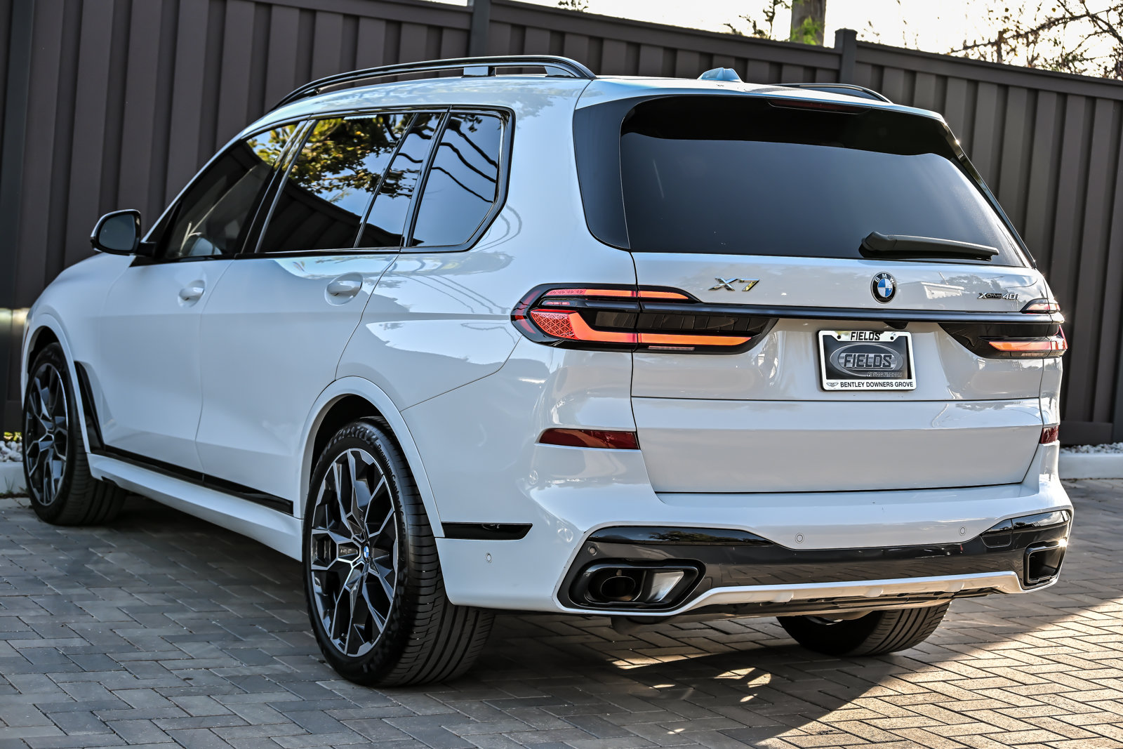 Used 2024 BMW X7 xDrive40i w/ M Sport Package AWD/4WD image 13