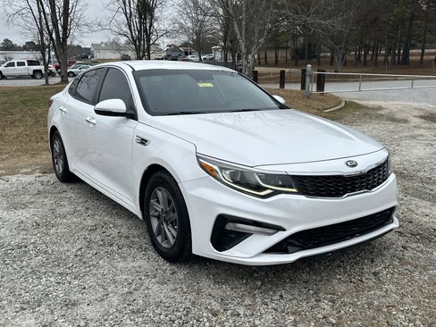 Used 2020 Kia Optima LX image 3