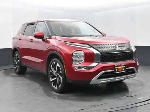 Used 2024 Mitsubishi Outlander Ralliart image 2