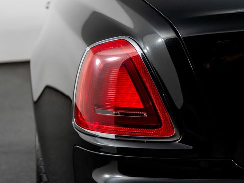 Used 2013 Rolls-Royce Ghost image 12